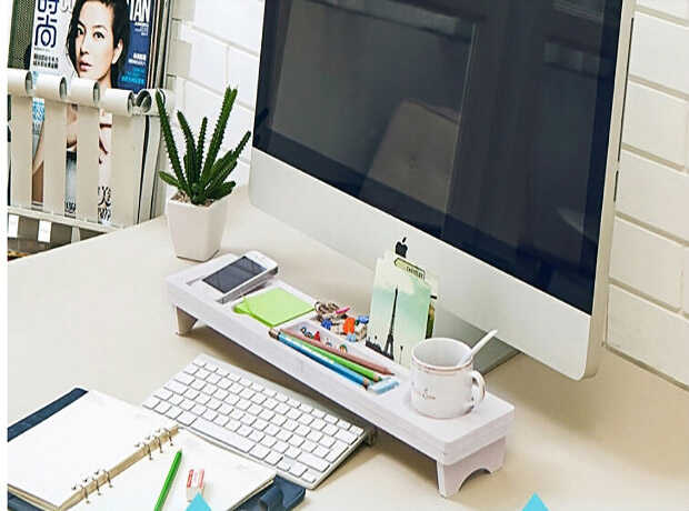 Chậu cây sẽ là một cách trang trí bàn học